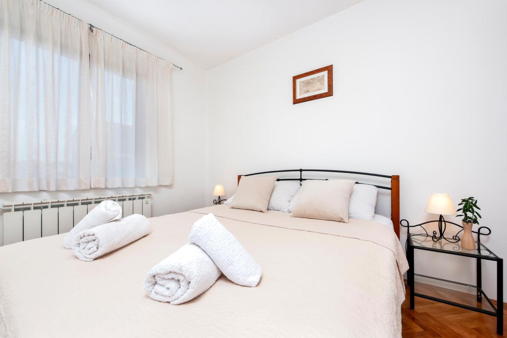 Carmelo Apartament *